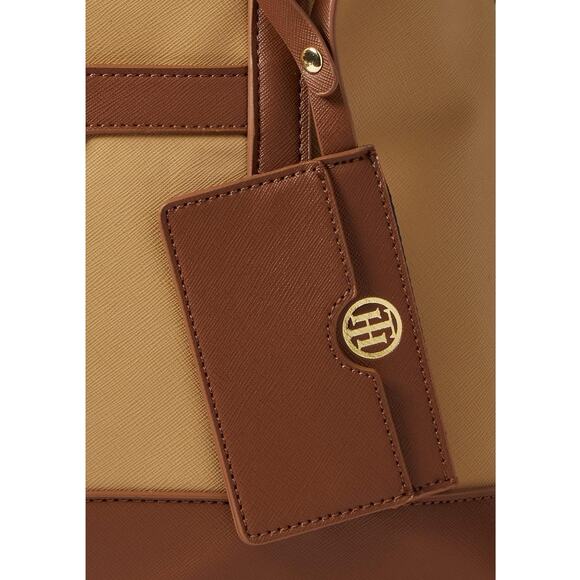 Chic Tommy Hilfiger Gretta II Convertible Satchel – Your Stylish Essential! - Picture 4 of 5